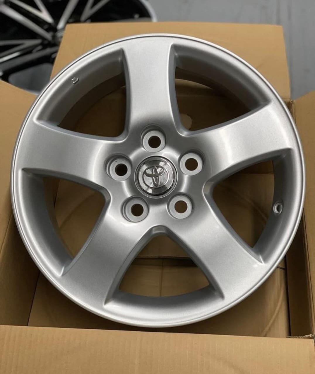 Rainbow TOYOTA CAMRY 35 6.5x16/5x114.3 D60.1 ET45 4 диска серебристый - ForteMarket Rainbow TOYOTA CAMRY 35 6.5x16/5x114.3 D60.1 ET45 4 диска серебристый купить,520000