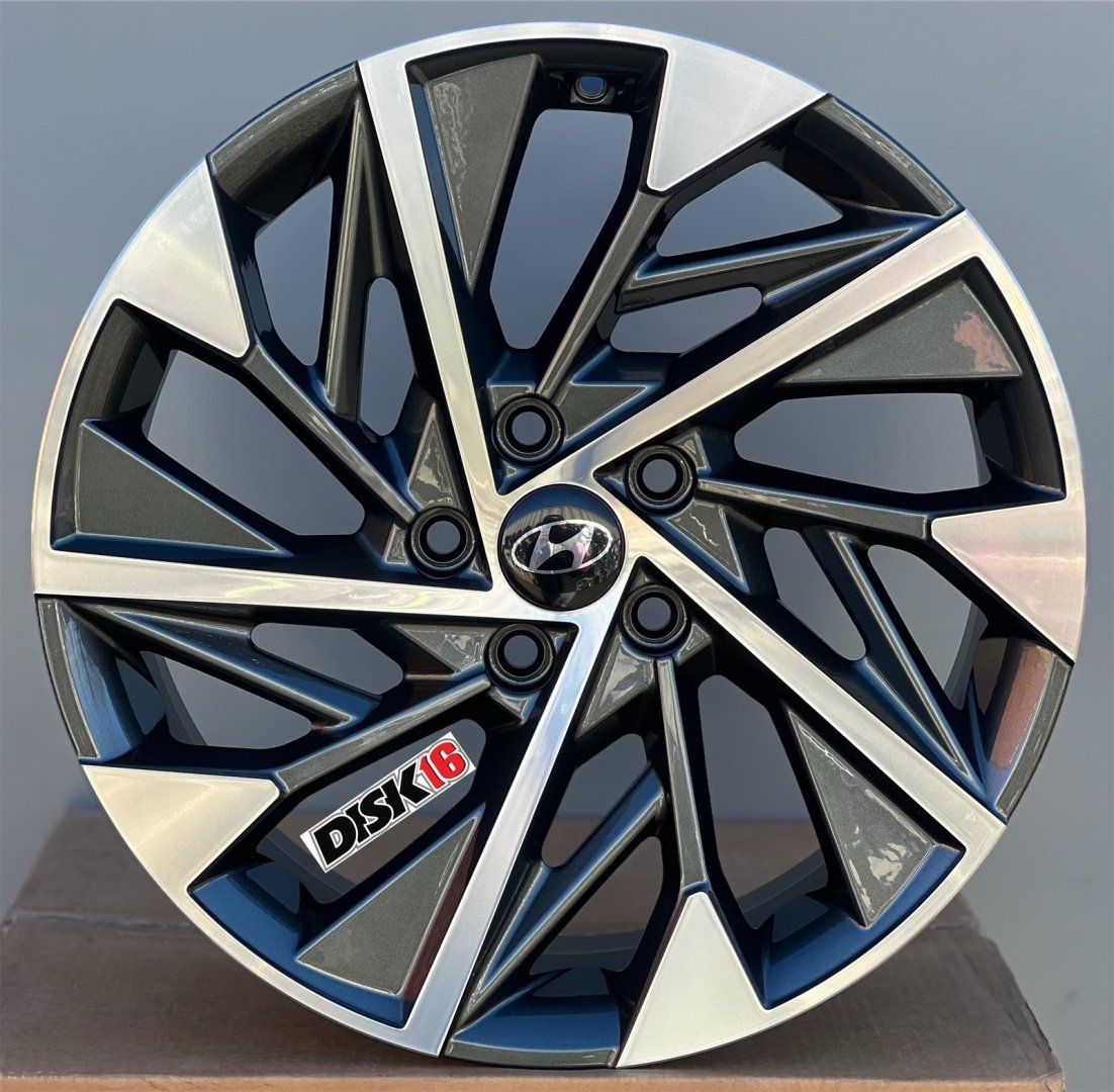RNO PX03 7.5x18/5x114.3 D67.1 ET45 4 диска серебристый, графит - ForteMarket RNO PX03 7.5x18/5x114.3 D67.1 ET45 4 диска серебристый, графит купить,600000