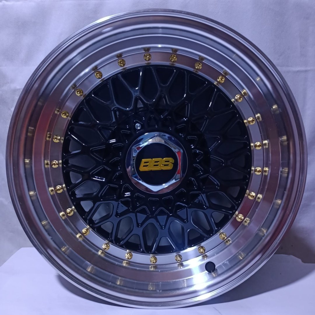 BBS 155170 7x15/4x100 D73.1 ET22 4 диска черный, серебристый купить,350000