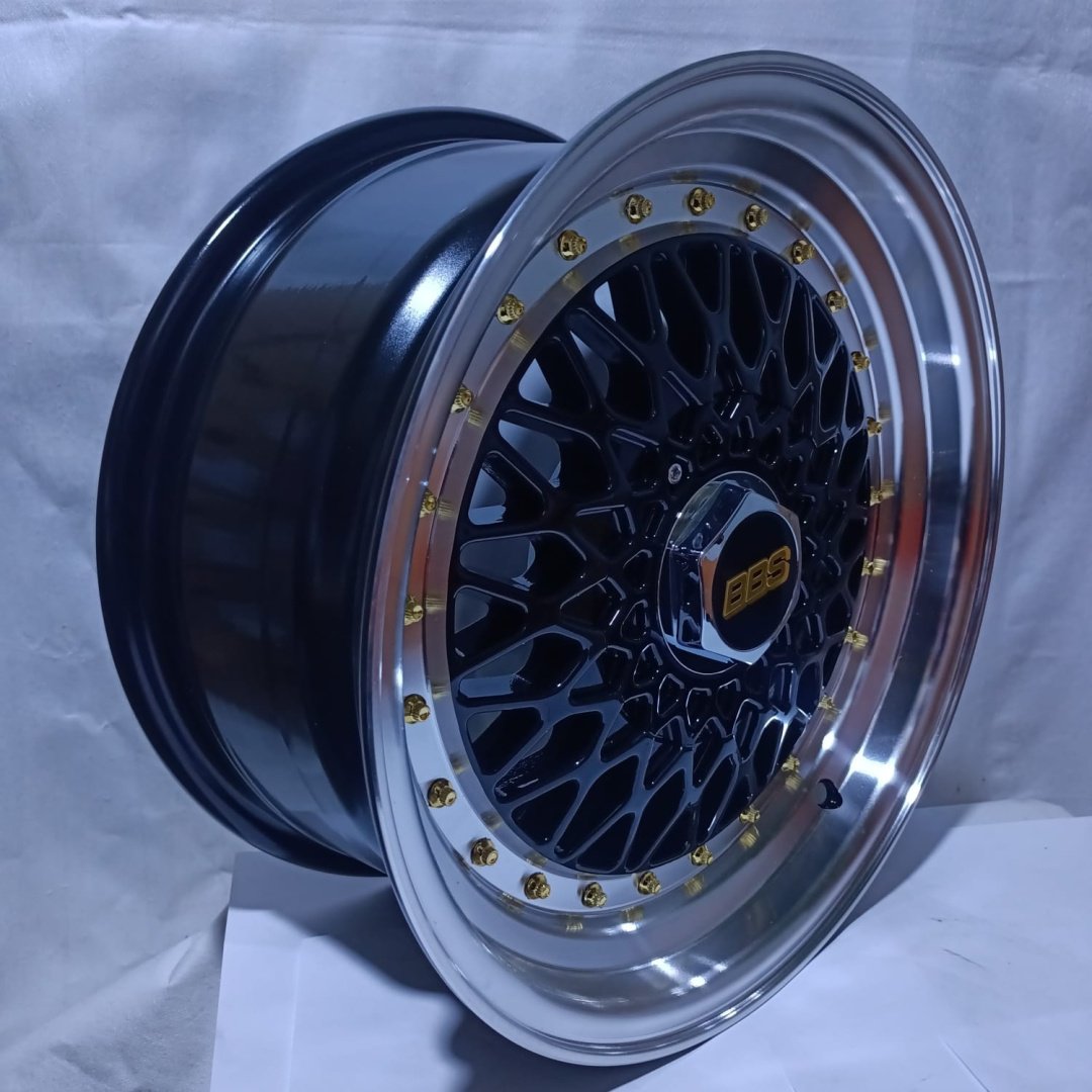 BBS 155170 7x15/4x100 D73.1 ET22 4 диска черный, серебристый купить,350000