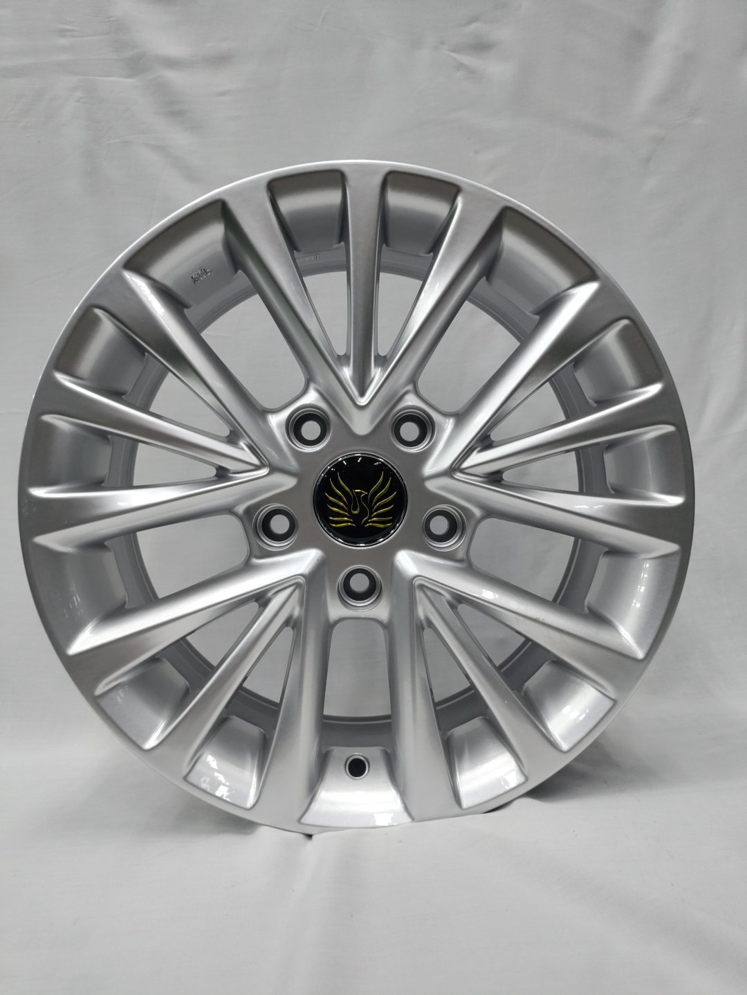 LKN 123 6x15/5x114.3 D60.1 ET40 4 диска серебристый - ForteMarket LKN 123 6x15/5x114.3 D60.1 ET40 4 диска серебристый купить,390000
