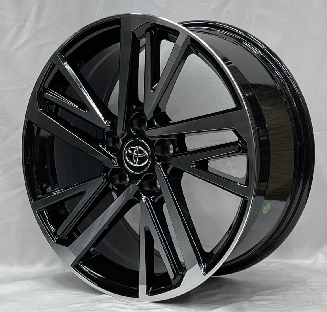 Bai Wheels 3951 8x18/5x114.3 D60.1 ET40 4 диска черный, серебристый купить,580000