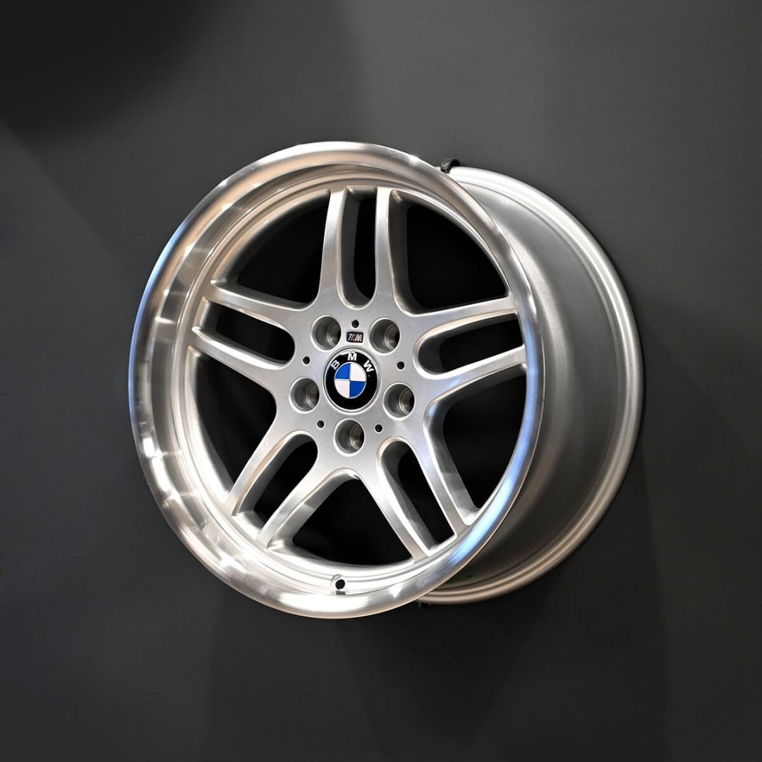 BM Комплект дисков 37 стиль R18 8J9.5J ET13ET20 8/9.5x18/5x120 D74 ET13 4 диска серебристый купить,600000