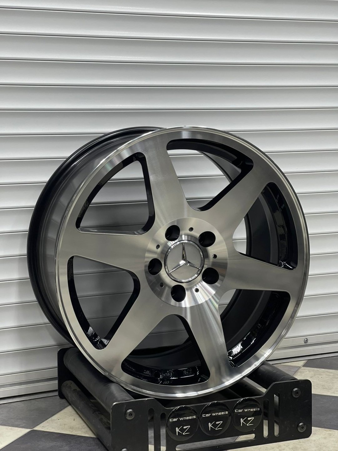 Mercedes-Benz Wolf-111 8x17/5x112 D66.6 ET35 4 диска черный, серебристый купить,635000