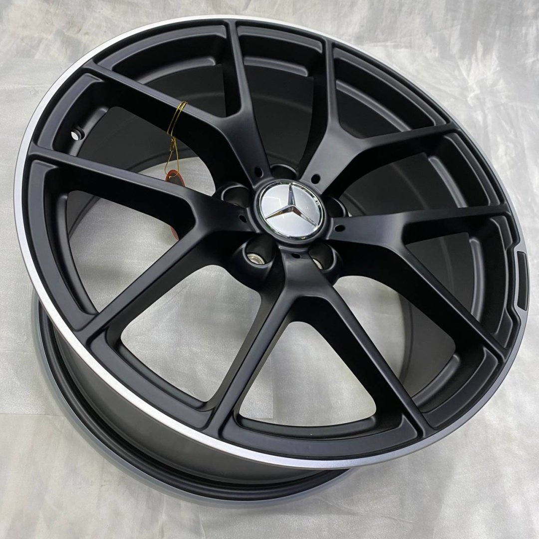 DIVAD 933 8.5/9.5x19/5x112 D66.6 ET35 4 диска черный, серебристый купить,760000