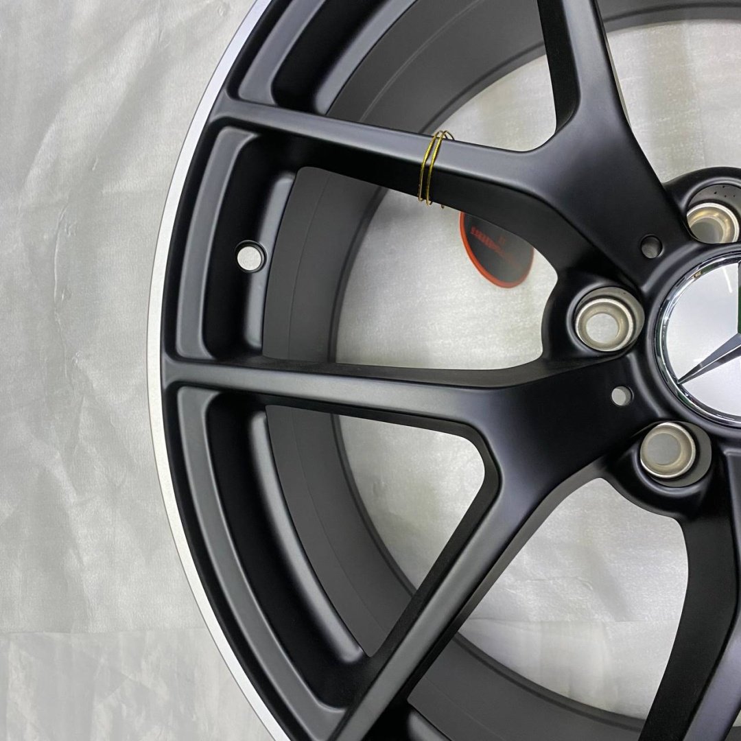 DIVAD 933 8.5/9.5x19/5x112 D66.6 ET35 4 диска черный, серебристый купить,760000