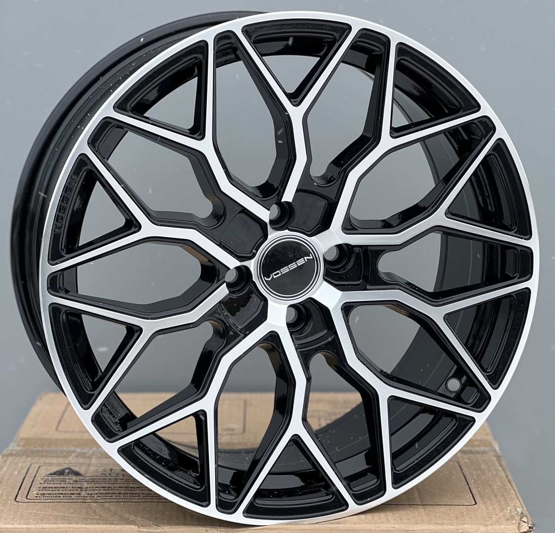 RNO 10811 6.5x15/4x100 D67.1 ET35 4 диска черный, серебристый - ForteMarket RNO 10811 6.5x15/4x100 D67.1 ET35 4 диска черный, серебристый купить,340000