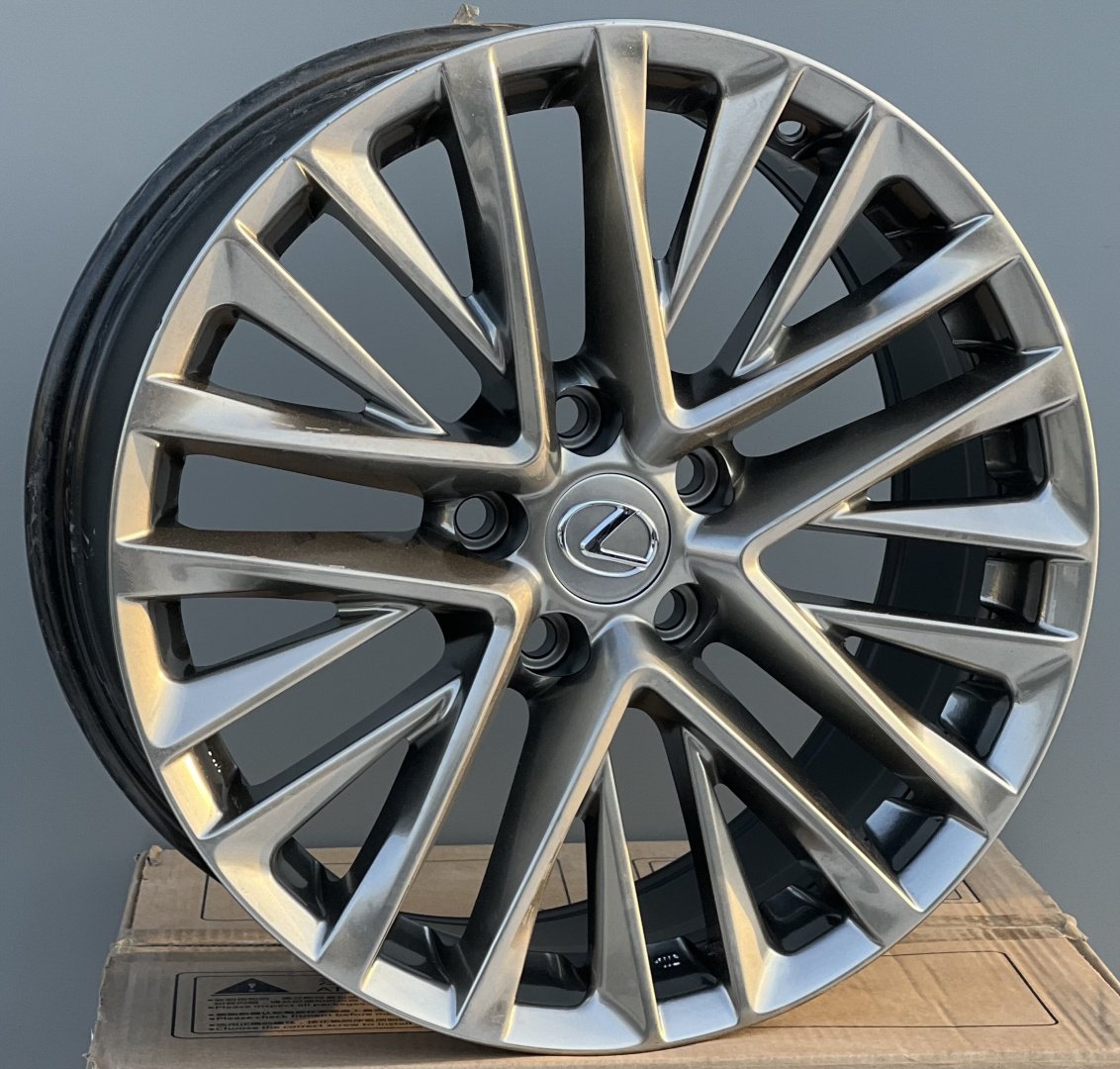 RNO 1111 8x18/5x114.3 D60.1 ET40 4 диска графит купить,560000