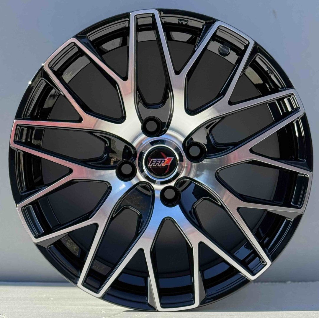 RNO 2854 6.5x15/4x100 D67.1 ET35 4 диска черный, серебристый купить,NaN