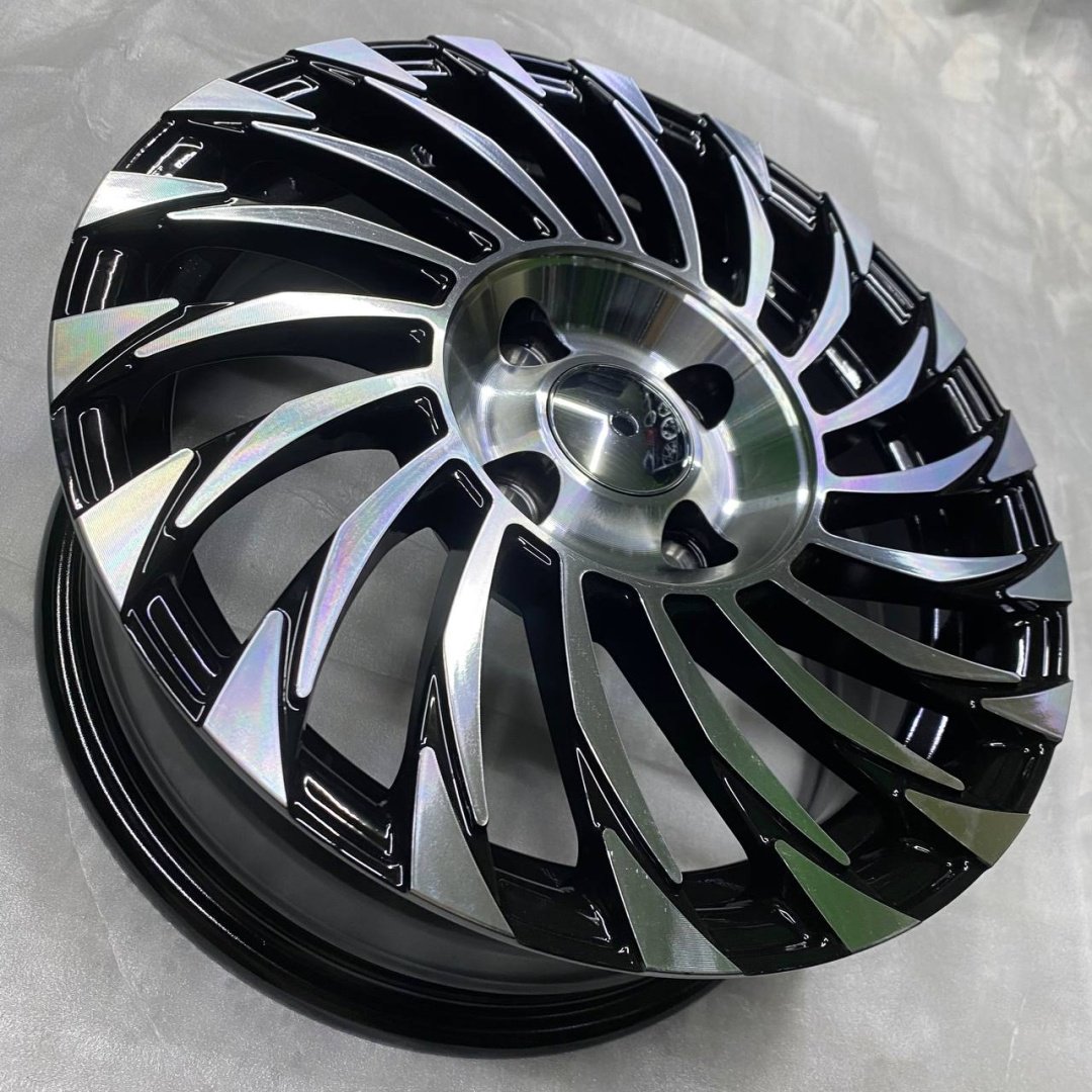 DIVAD 144136 5.5x14/4x100 D73.1 ET30 4 диска черный, серебристый купить,364000