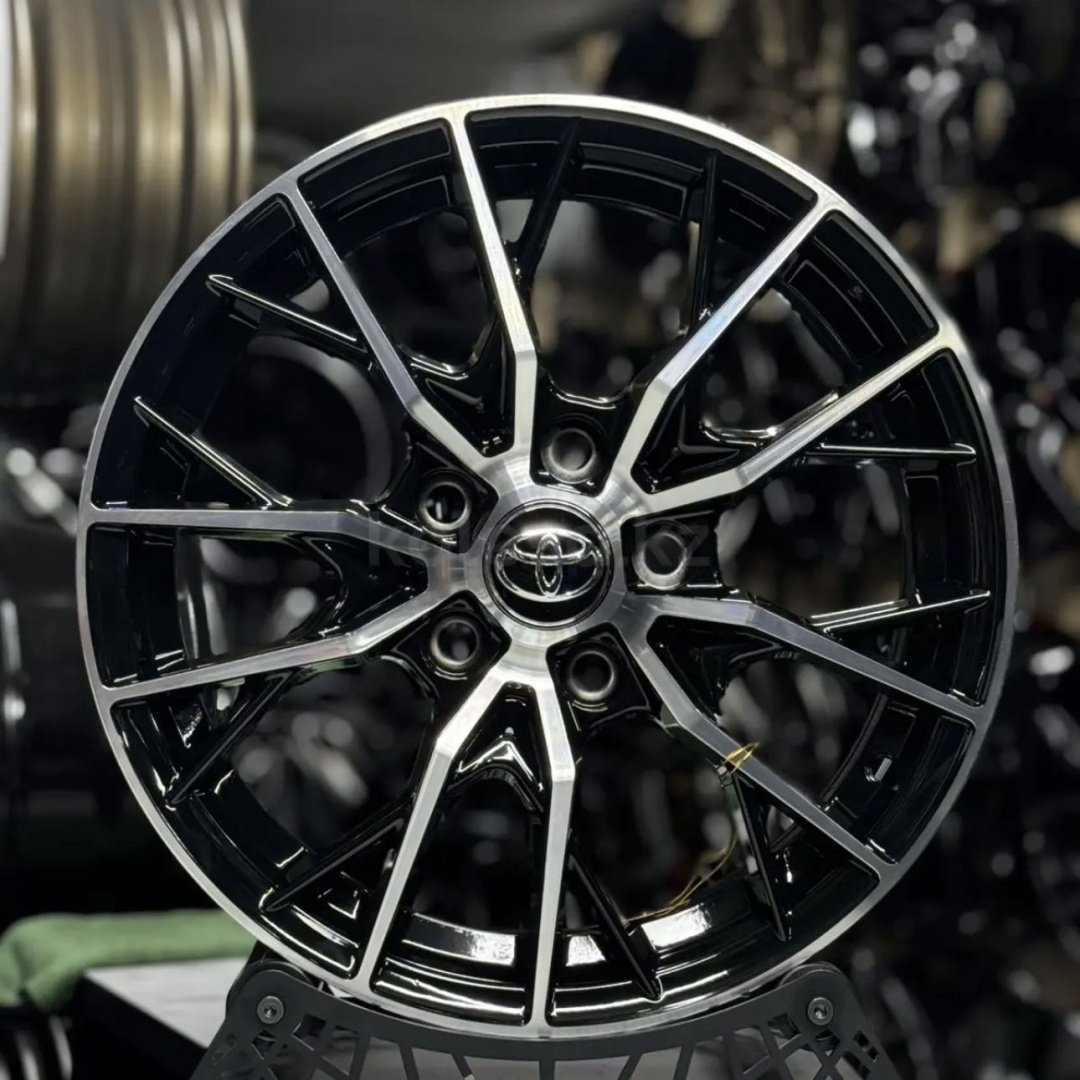 RNO 5137 7x16/5x114.3 D60.1 ET40 4 диска черный, серебристый - ForteMarket RNO 5137 7x16/5x114.3 D60.1 ET40 4 диска черный, серебристый купить,460000