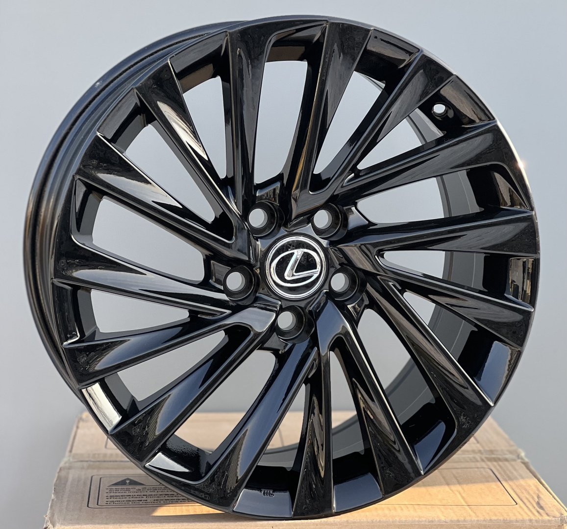 RNO 5716 7.5x17/5x114.3 D60.1 ET40 4 диска черный - ForteMarket RNO 5716 7.5x17/5x114.3 D60.1 ET40 4 диска черный купить,466000