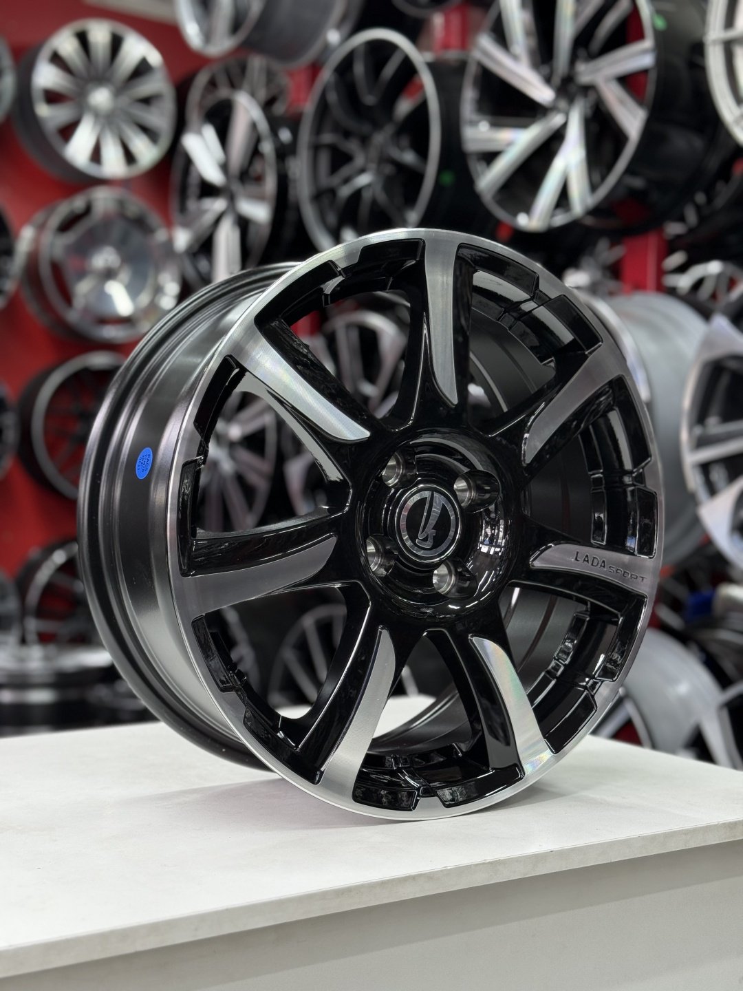 RNO 1181 kinjal 6x15/4x98 D58.6 ET35 4 диска черный, серебристый купить,350000