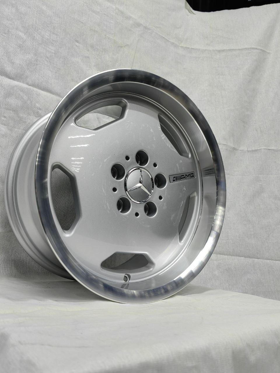 Mercedes-Benz t/g 3243 8x17/5x112 D66.6 ET35 1 диск серебристый купить,139000