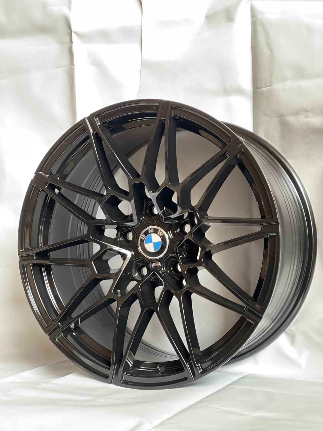 002 8/9x18/5x112 D66.6 ET30.35 4 диска черный купить,NaN