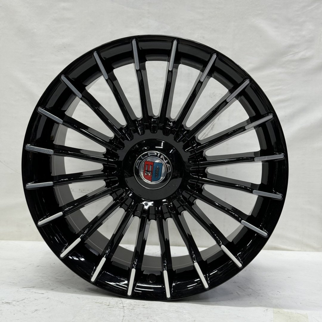 RNO Ch71042 7x16/4x100 D67.1 ET35 4 диска черный, серебристый купить,NaN