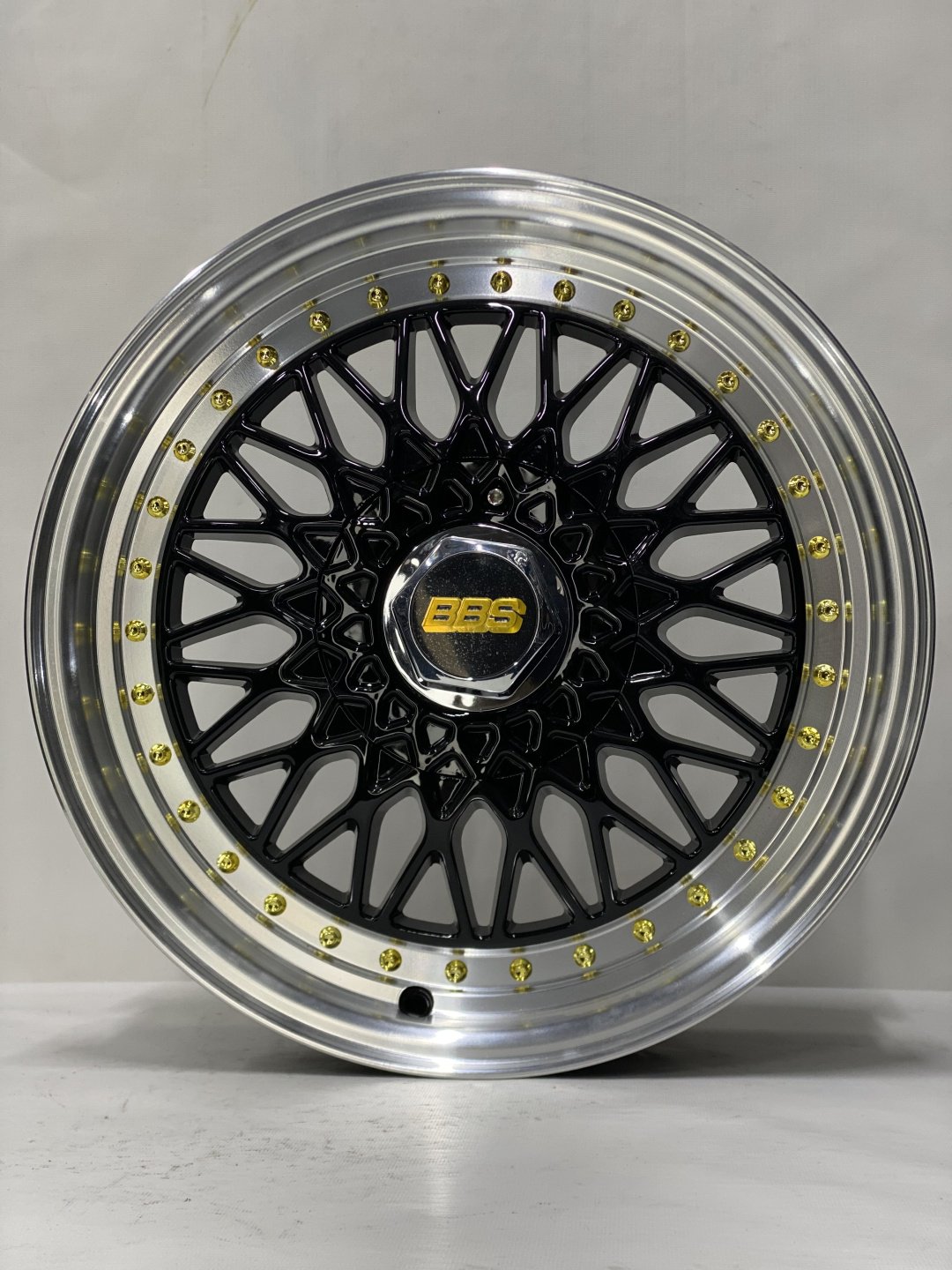 RNO Kn144131 5.5x14/4x100 D73.1 ET30 4 диска черный, серебристый купить,295000