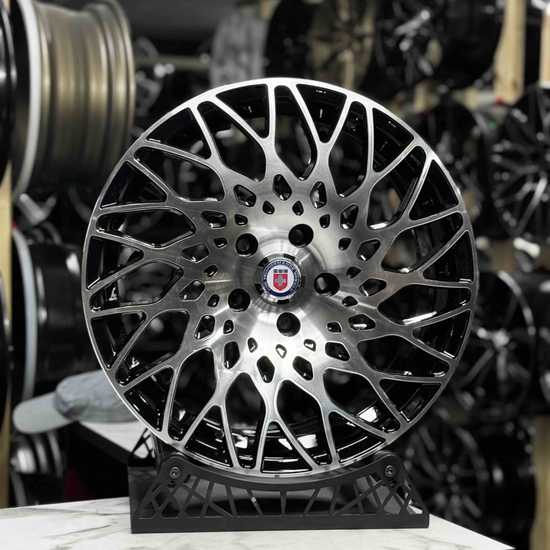 HRE Performance 9511 7.5x17/4x100 D67.1 ET35 4 диска черный, серебристый купить,NaN