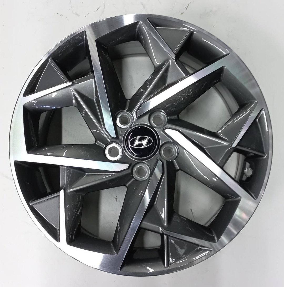 Hyundai 0048 7x18/5x114.3 D67.1 ET51 4 диска серебристый, серый купить,630000