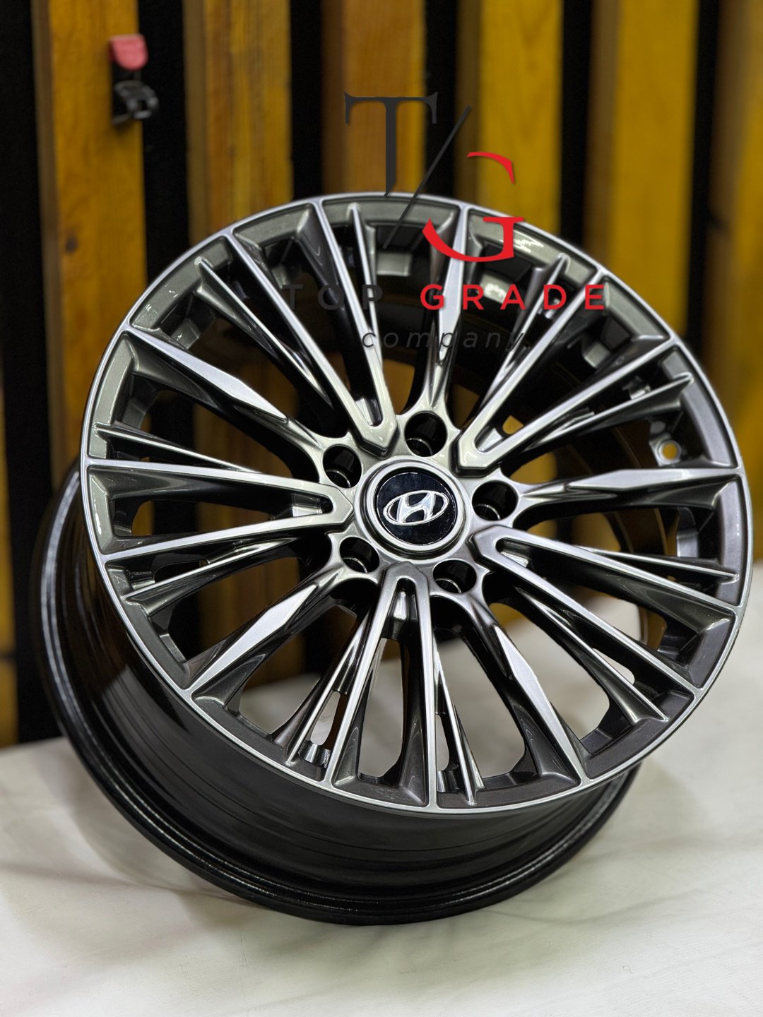 HYUNDAI / KIA Tg0079 7.5x17/5x114.3 D73.1 ET35 4 диска графит купить,NaN