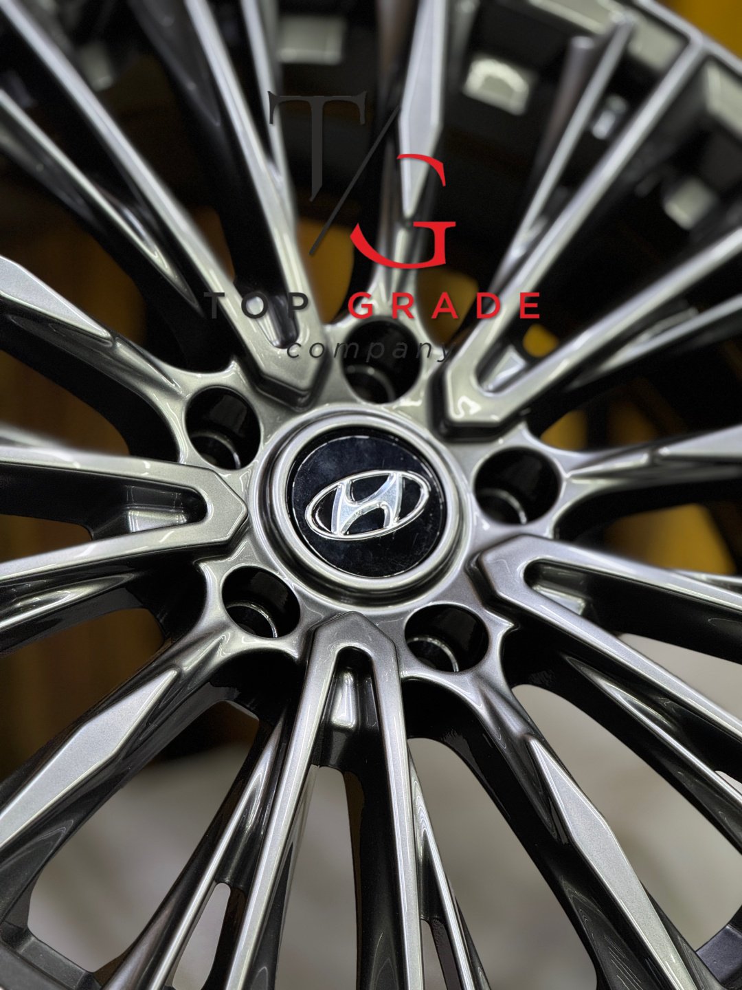 HYUNDAI / KIA Tg0079 7.5x17/5x114.3 D73.1 ET35 4 диска графит купить,NaN