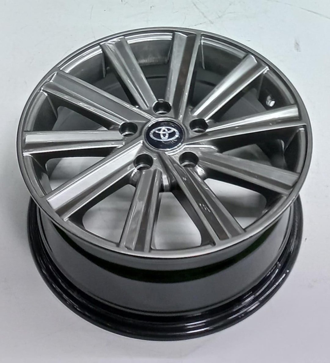 Toyota BJ005 6.5x16/5x114.3 D60.1 ET35 4 диска графит купить,412000