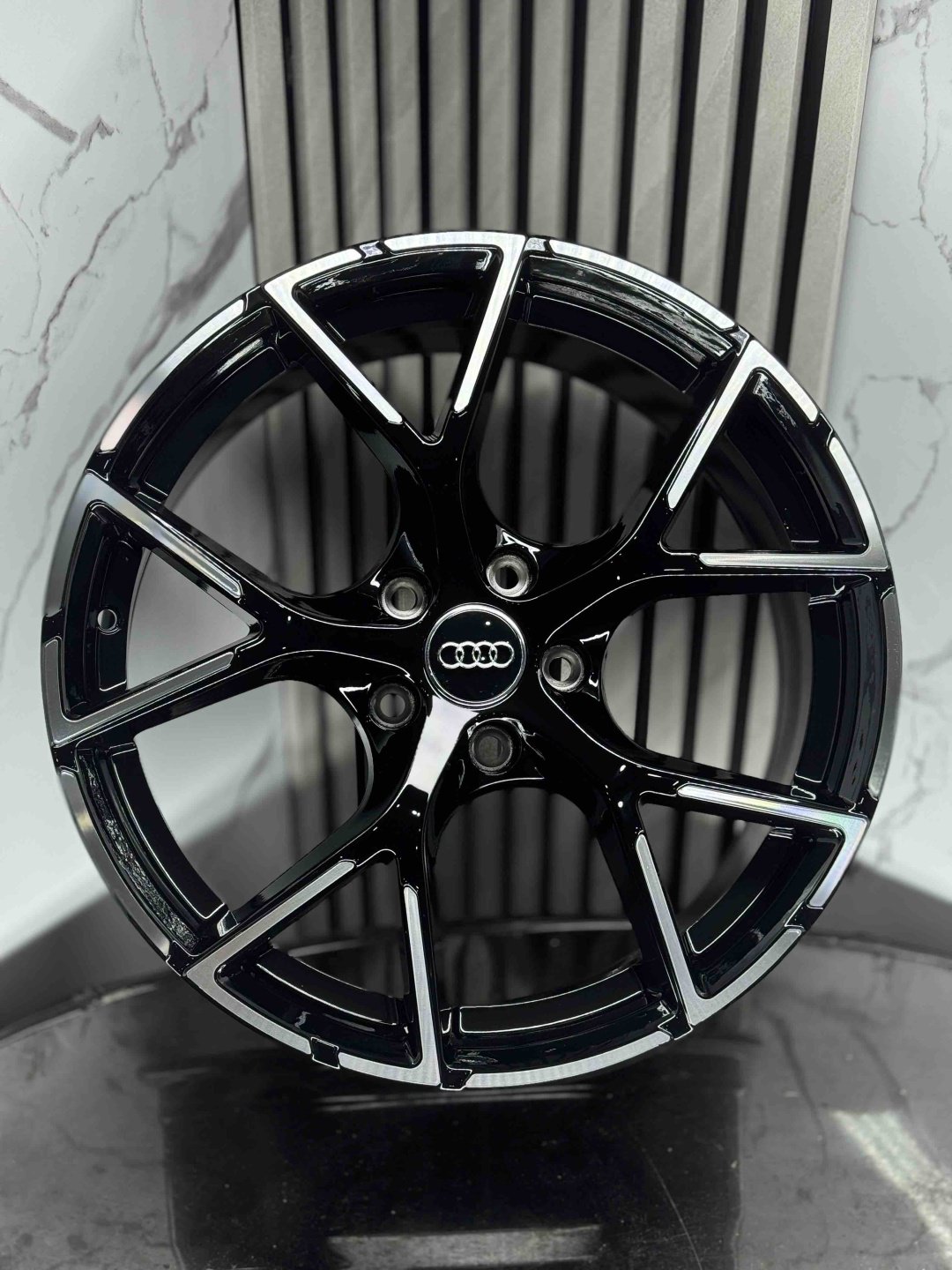 Top Grade ауди/мерс 3491 8x18/5x112 D66.5 ET35 4 диска черный, серебристый купить,599000