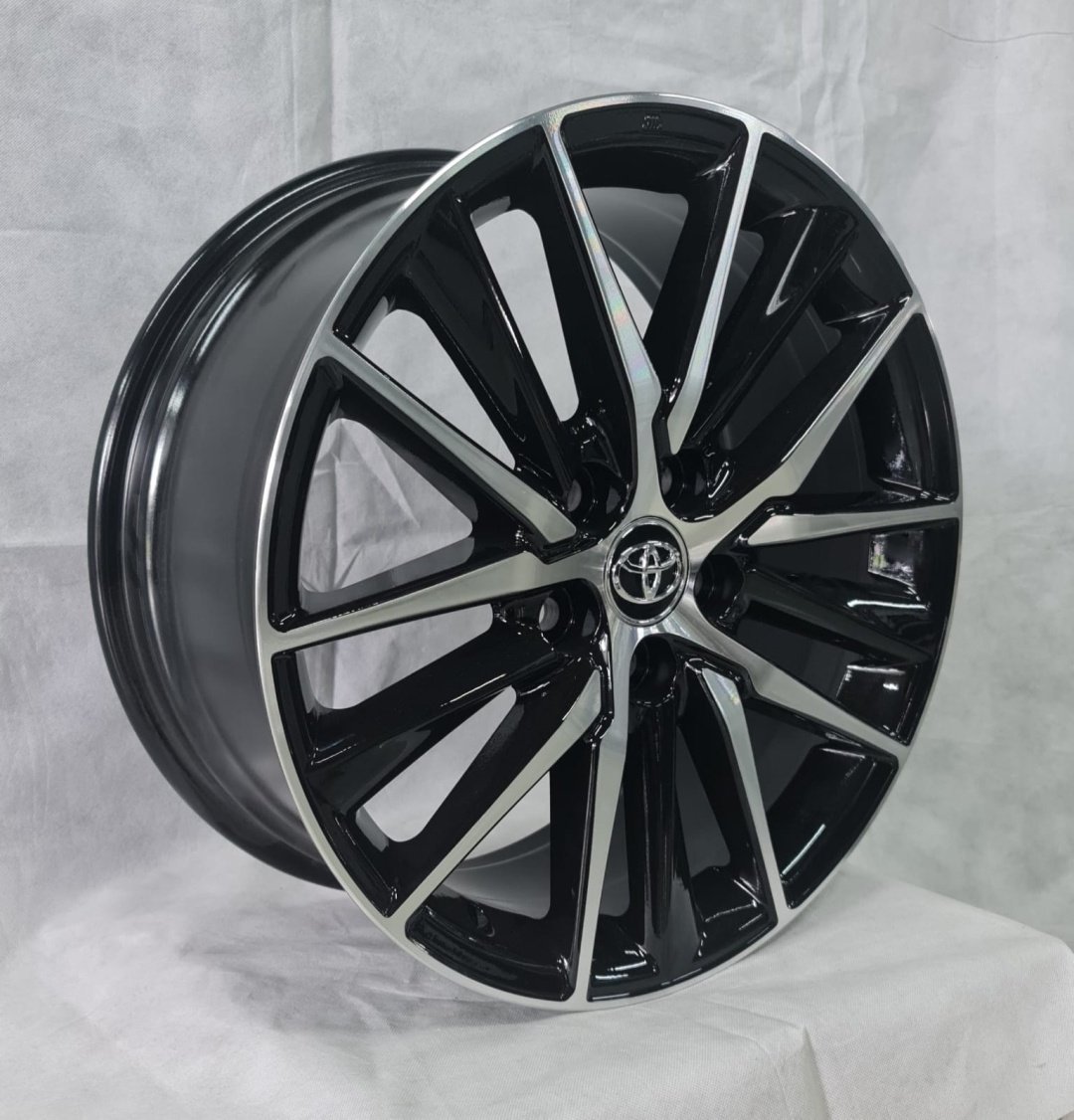 Toyota 210 8x18/5x114.3 D60.1 ET50 4 диска черный, серебристый купить,580000