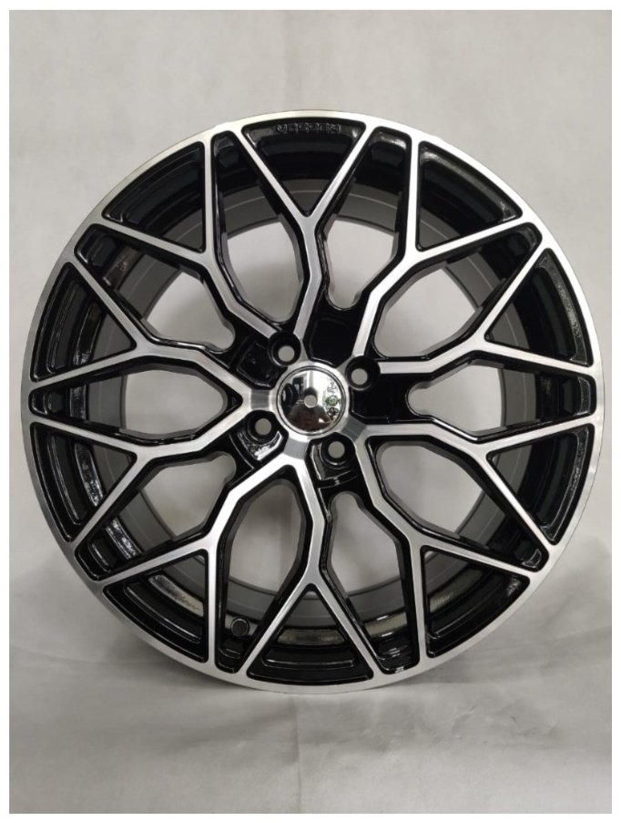 Vossen HF-2 7x16/4x100 D67.1 ET35 4 диска черный, серебристый купить,398000