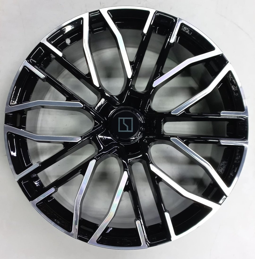 Zeekr Zeekr 9.5x22/5x108 D63.4 ET48 4 диска черный, серебристый купить,1550000