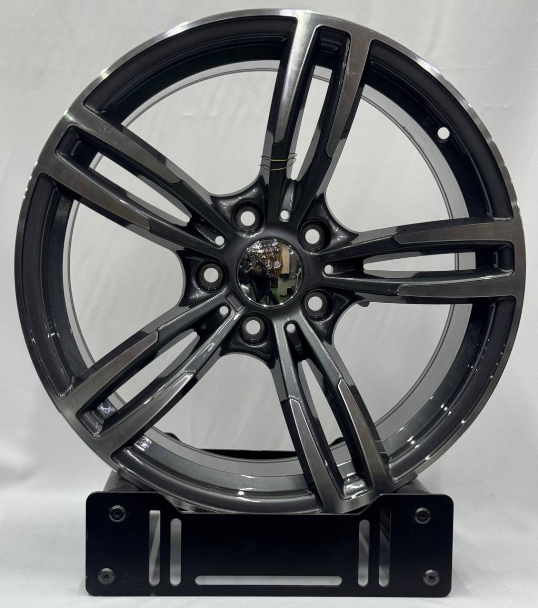 Wheels 855 8.5x18/5x120 D74.1 ET20 4 диска серебристый, графит купить,800000