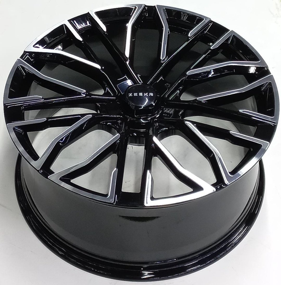Zeekr 6061 9.5x22/5x108 D63.4 ET35 4 диска черный, серебристый купить,1600000