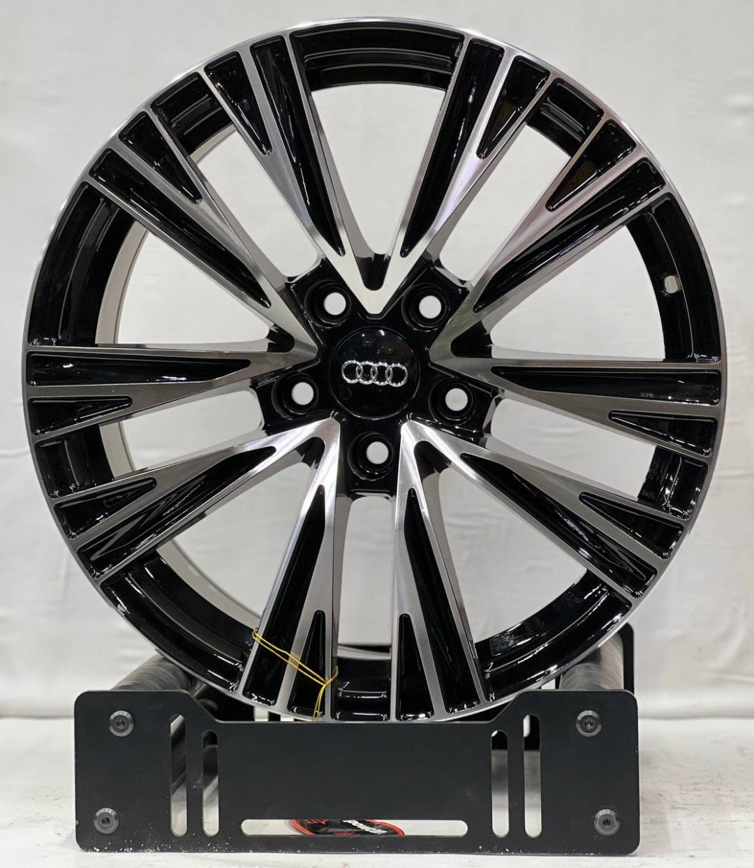 545 7.5x17/5x112 D66.6 ET35 4 диска черный, серебристый - ForteMarket 545 7.5x17/5x112 D66.6 ET35 4 диска черный, серебристый купить,535000