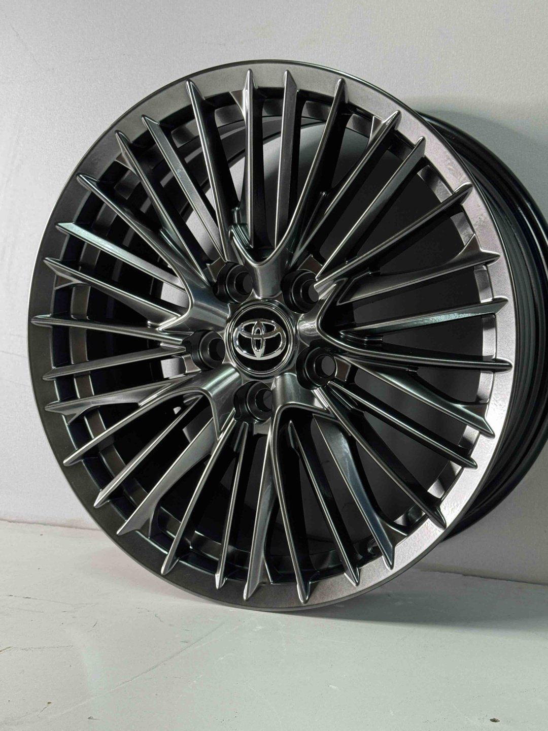 Toyota 429-8 8x18/5x114.3 D60.1 ET45 4 диска графит купить,NaN