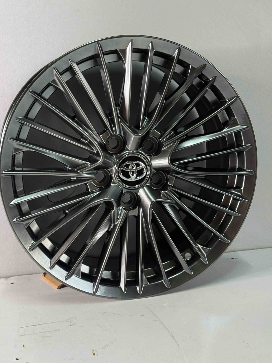 Toyota 429-8 8x18/5x114.3 D60.1 ET45 4 диска графит купить,NaN