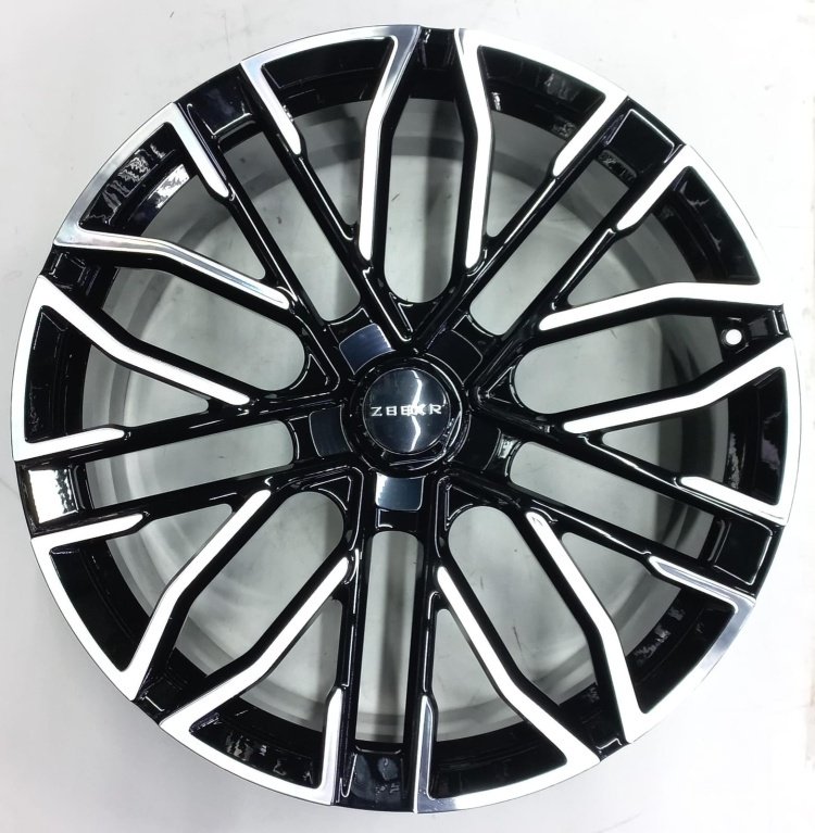 Zeekr 6061 9.5x22/5x108 D63.4 ET35 4 диска черный, серебристый купить,NaN