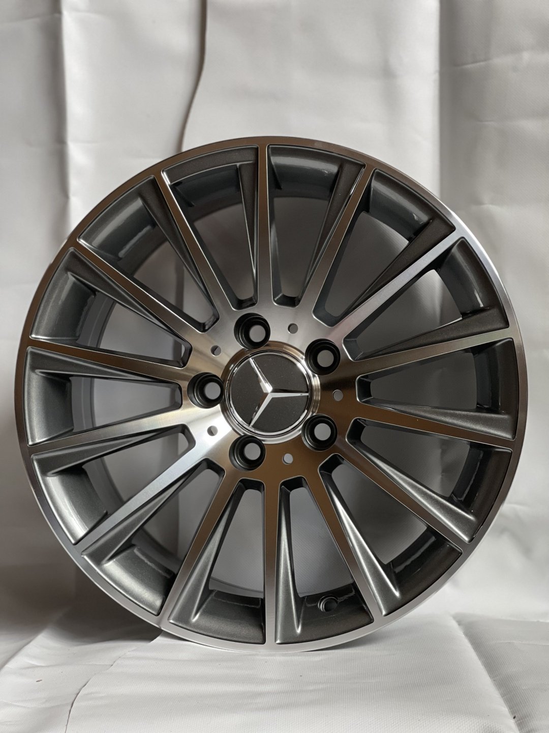 Mercedes-Benz 166145 7.5x16/5x112 D66.6 ET35 4 диска черный, серебристый, графит купить,460000