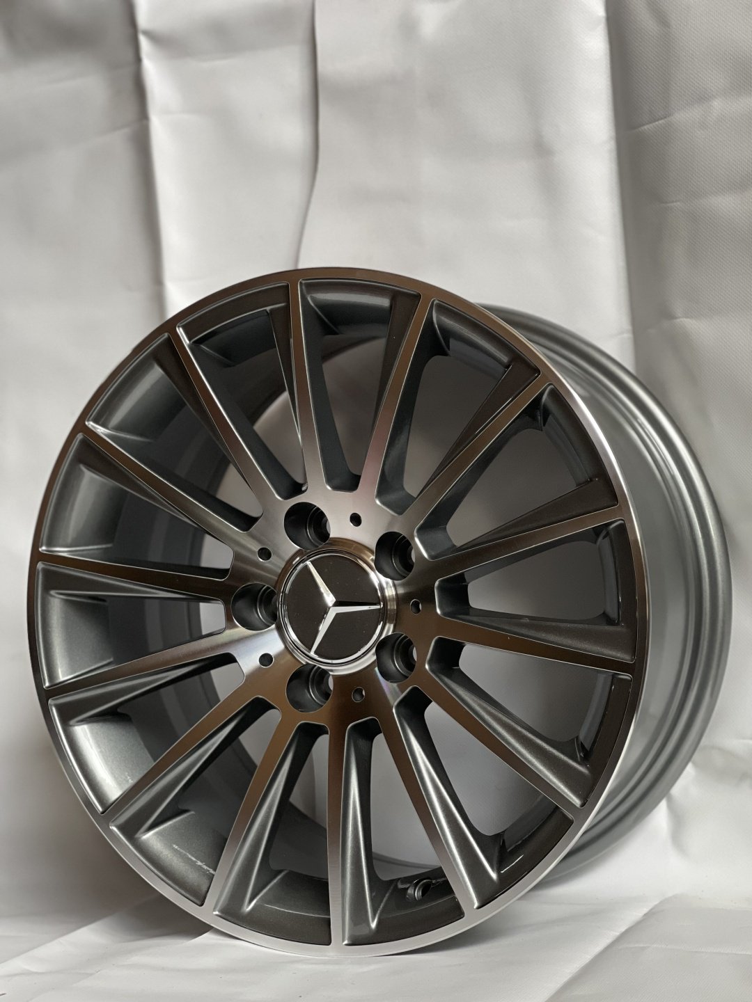 Mercedes-Benz 166145 7.5x16/5x112 D66.6 ET35 4 диска черный, серебристый, графит купить,460000