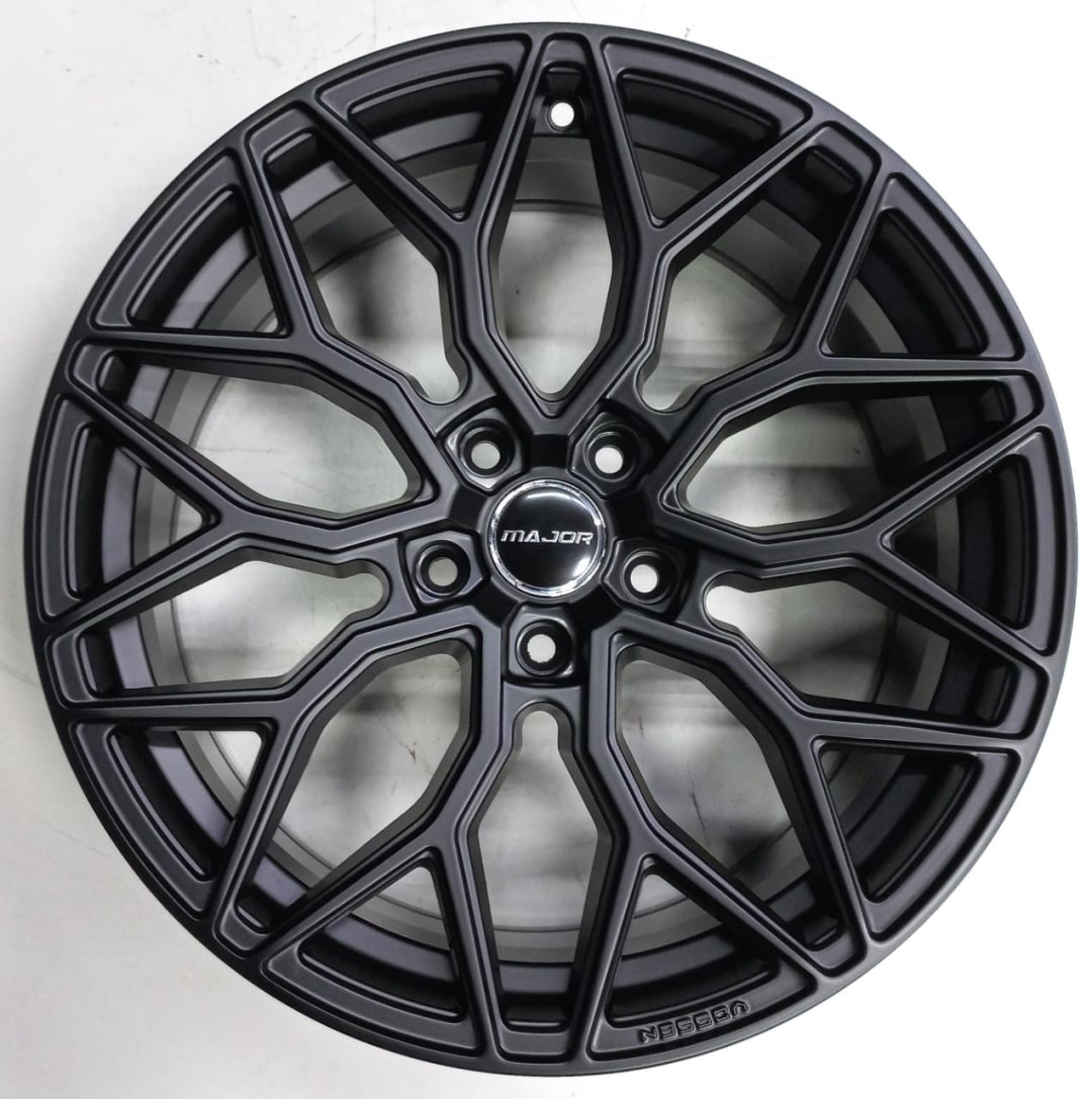 Vossen 1701 8x18/5x112 D66.6 ET35 4 диска черный купить,688800