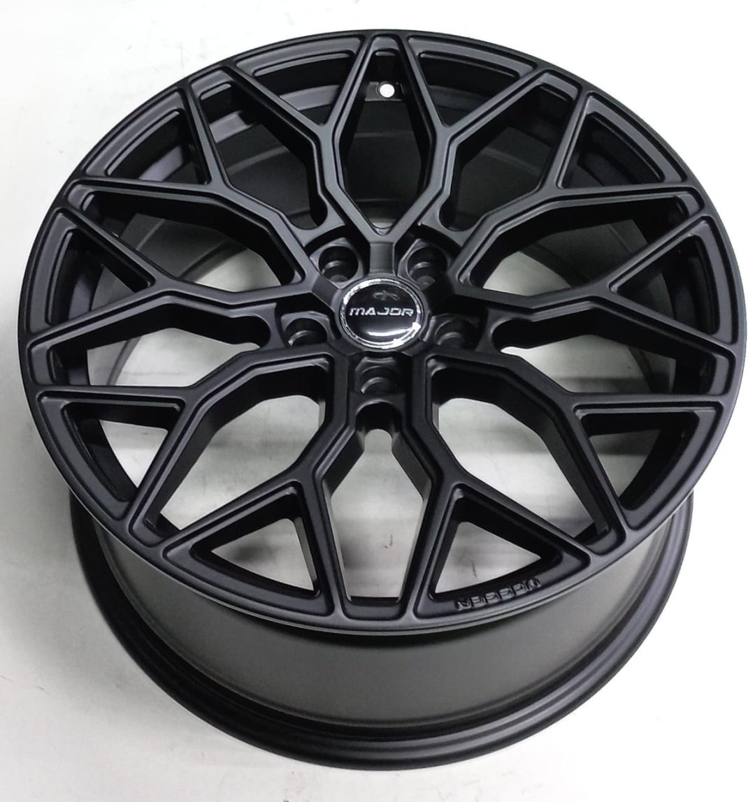 Vossen 1701 8x18/5x112 D66.6 ET35 4 диска черный купить,688800