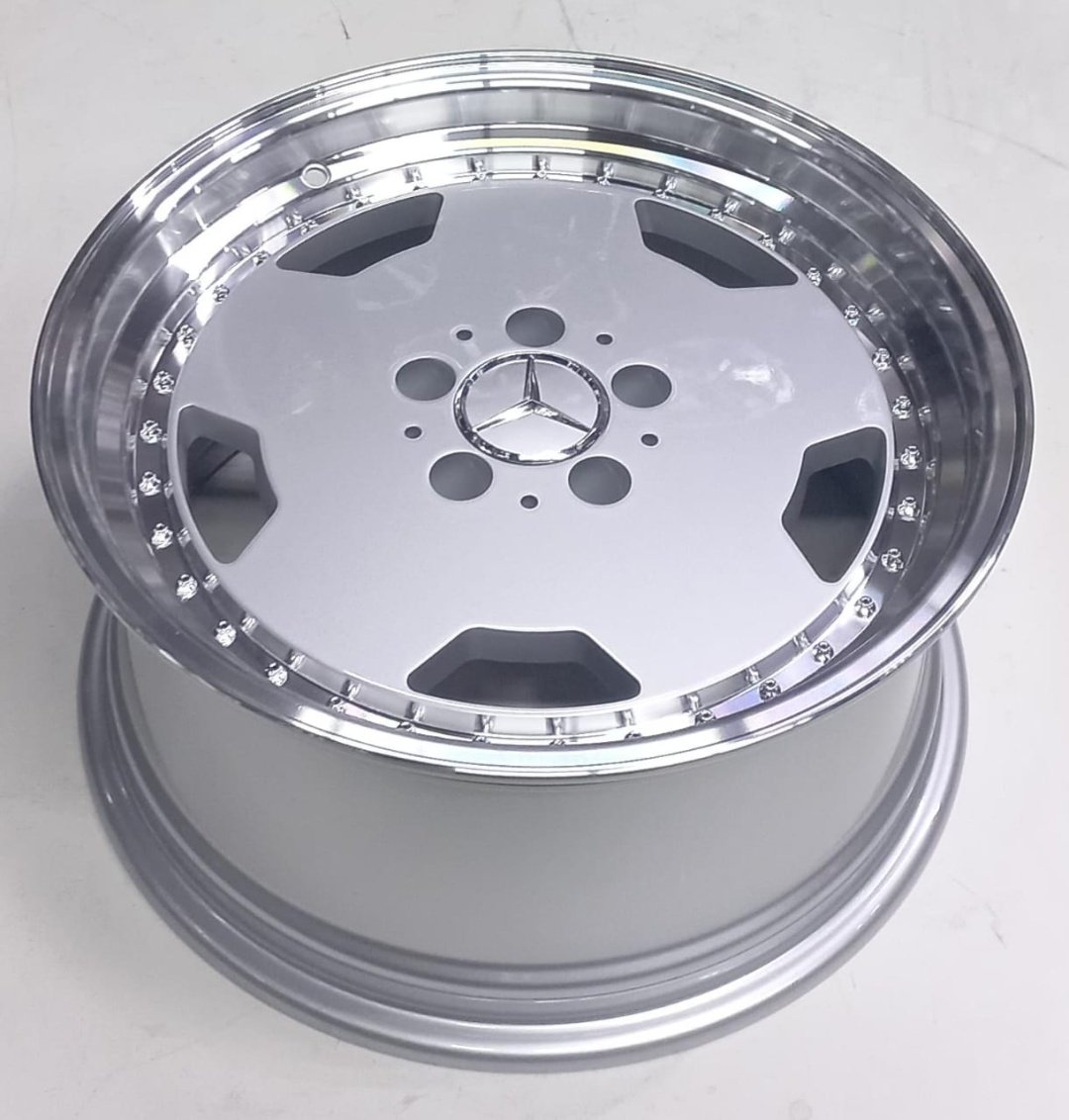 Mercedes-Benz Mercedes Benz 1781 8x17/5x112 D66.6 ET25 4 диска серебристый купить,575000