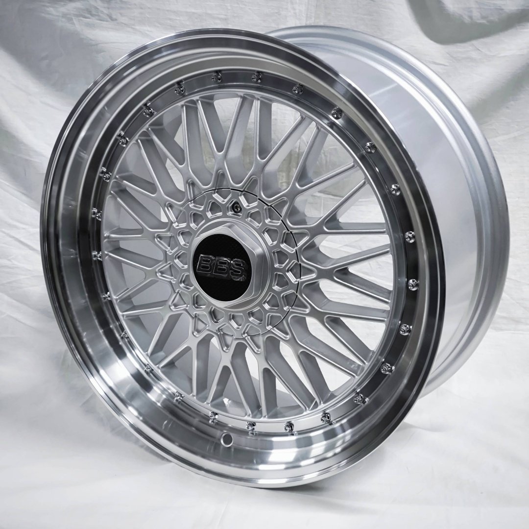 BBS 157 7.5/8.5x17/5x120 D74.1 ET35 4 диска серебристый купить,540000