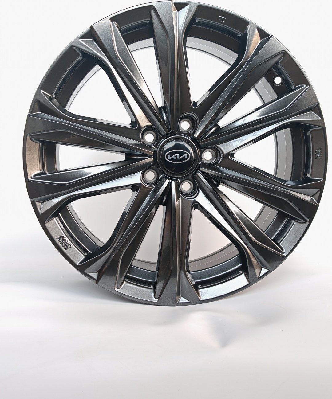 KIA Gr99 7.5x18/5x114.3 D67.1 ET45 4 диска графит, антрацит