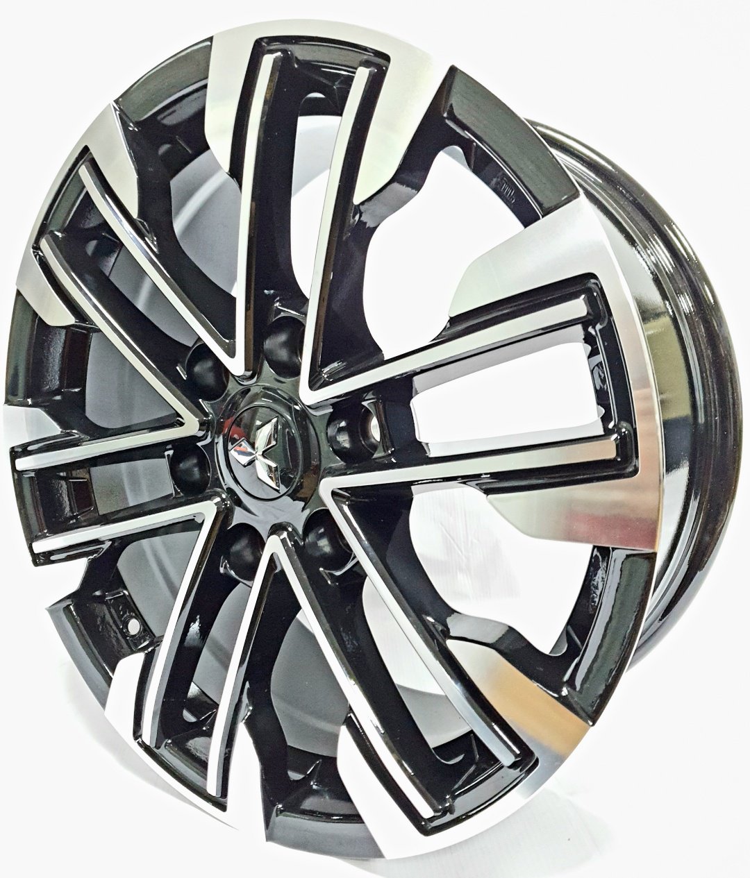 Mitsubishi 63633 7.5x18/6x139.7 D67.1 ET38 4 диска черный