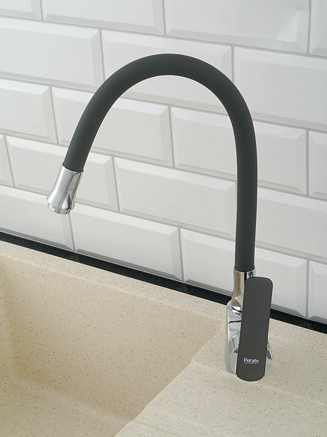 Смеситель с гибким изливом Potato P58238-19, латунь, цвет серый купить,30700