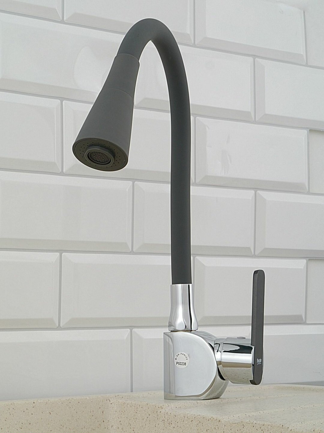 Смеситель с гибким изливом Potato P59238-19, латунь, цвет серый купить,43900