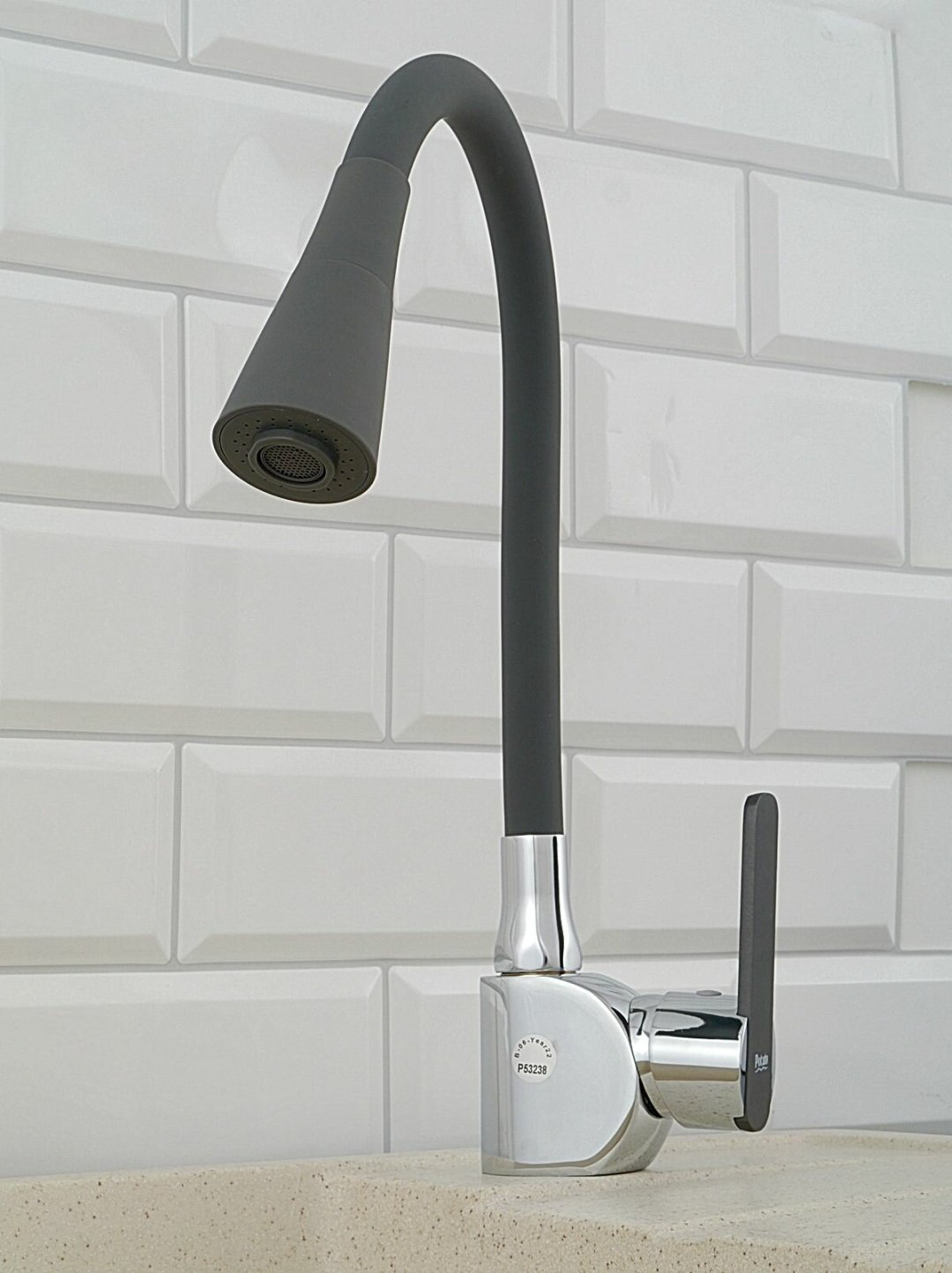 Смеситель с гибким изливом Potato P59238-19, латунь, цвет серый купить,43900
