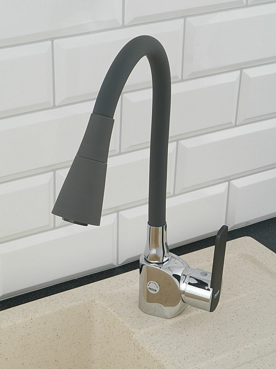 Смеситель с гибким изливом Potato P59238-19, латунь, цвет серый купить,43900
