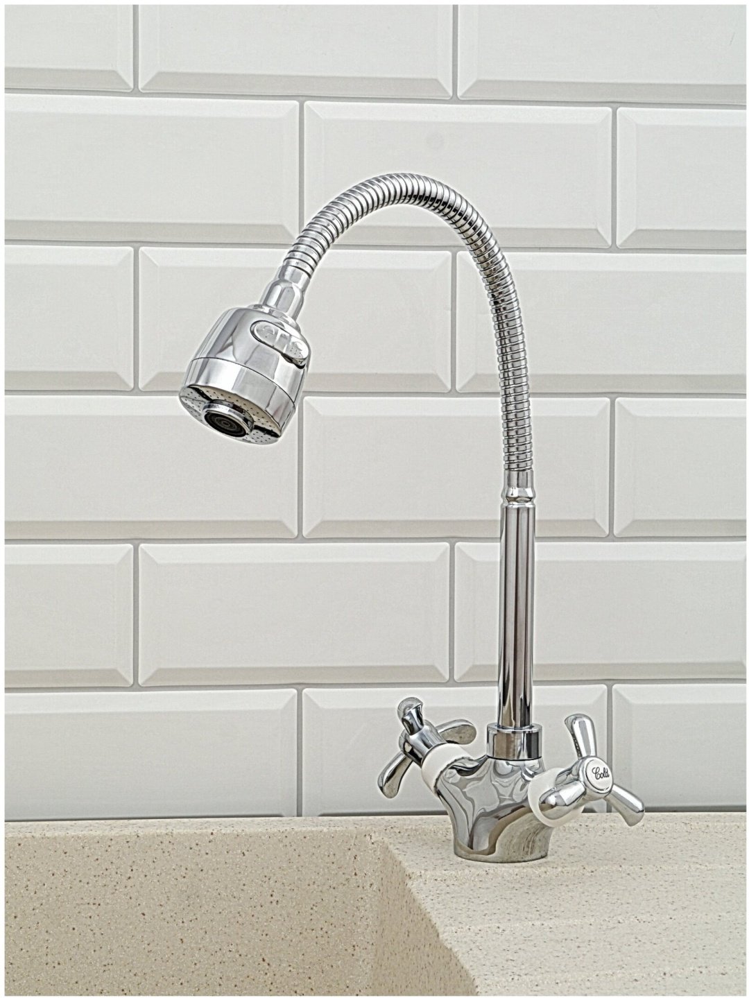 Смеситель с гибким изливом Potato P5852N, латунь, цвет хром купить,30900