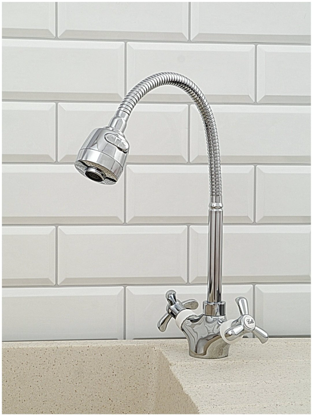 Смеситель с гибким изливом Potato P5852N, латунь, цвет хром купить,30900